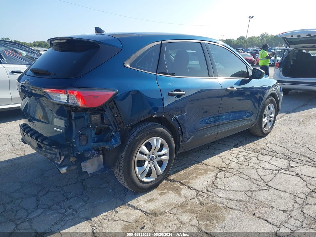 2020 Ford Escape S photo 4