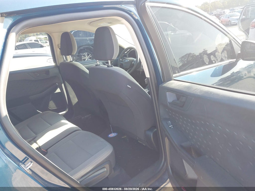 2020 Ford Escape S photo 8