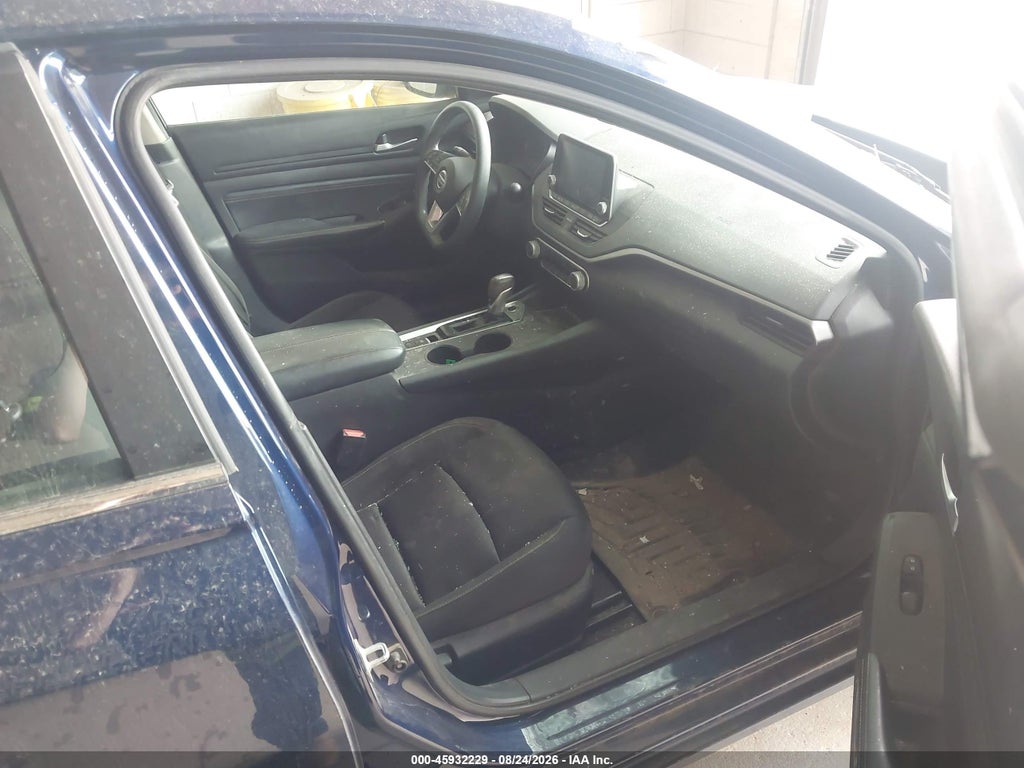 2019 Nissan Altima 2.5 S photo 5