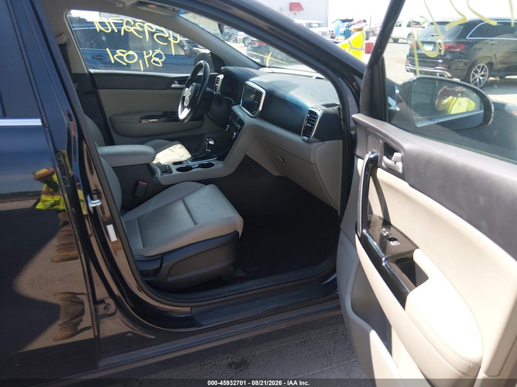 2020 Kia Sportage EX photo 5