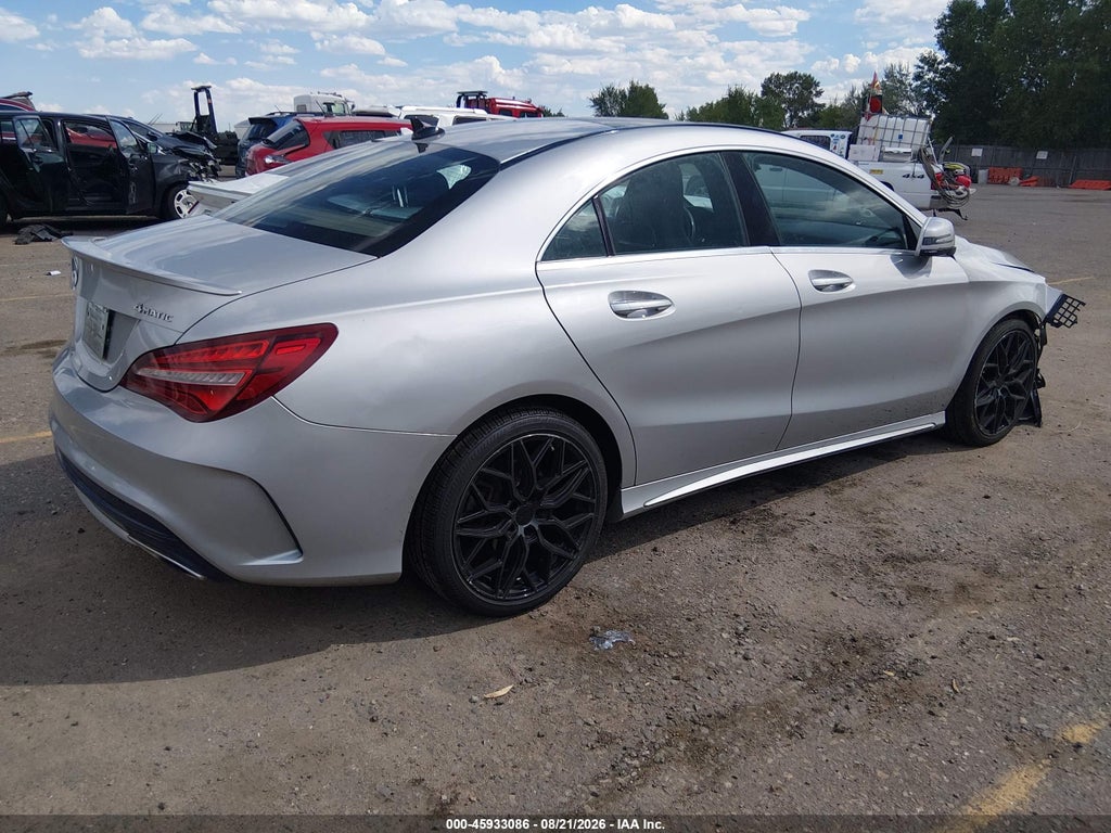 2018 Mercedes-Benz CLA 250 4MATIC photo 4