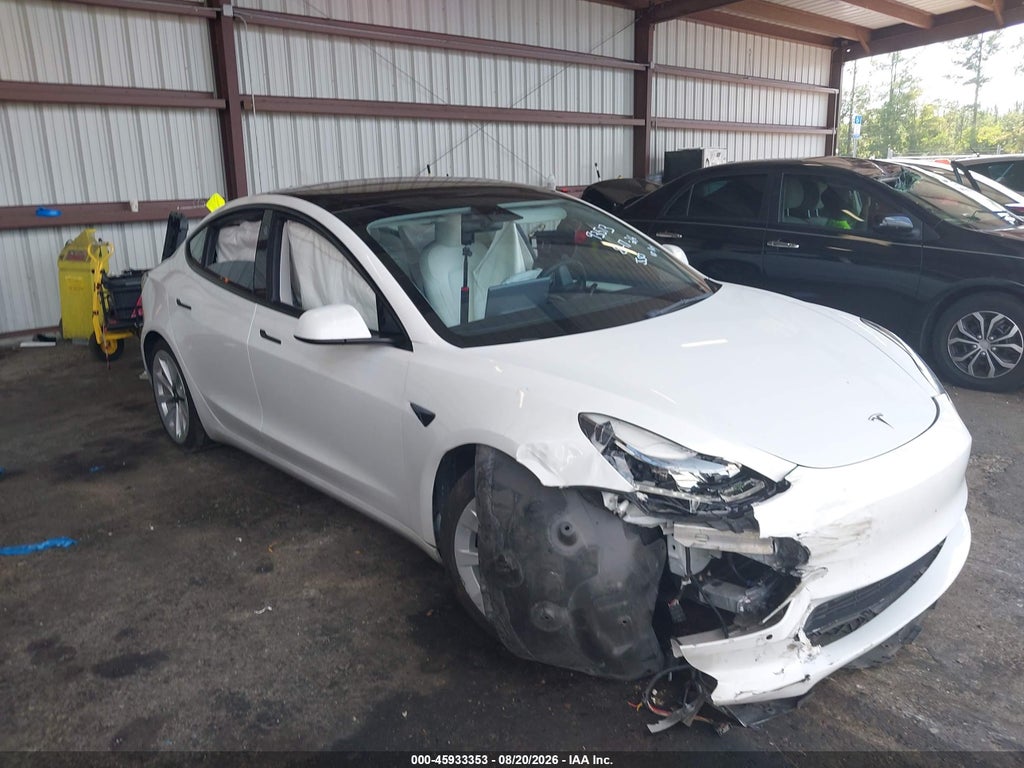 TESLA MODEL 3 2022