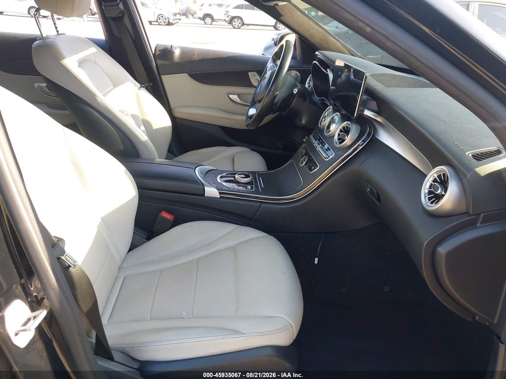2017 Mercedes-Benz C 300 photo 5