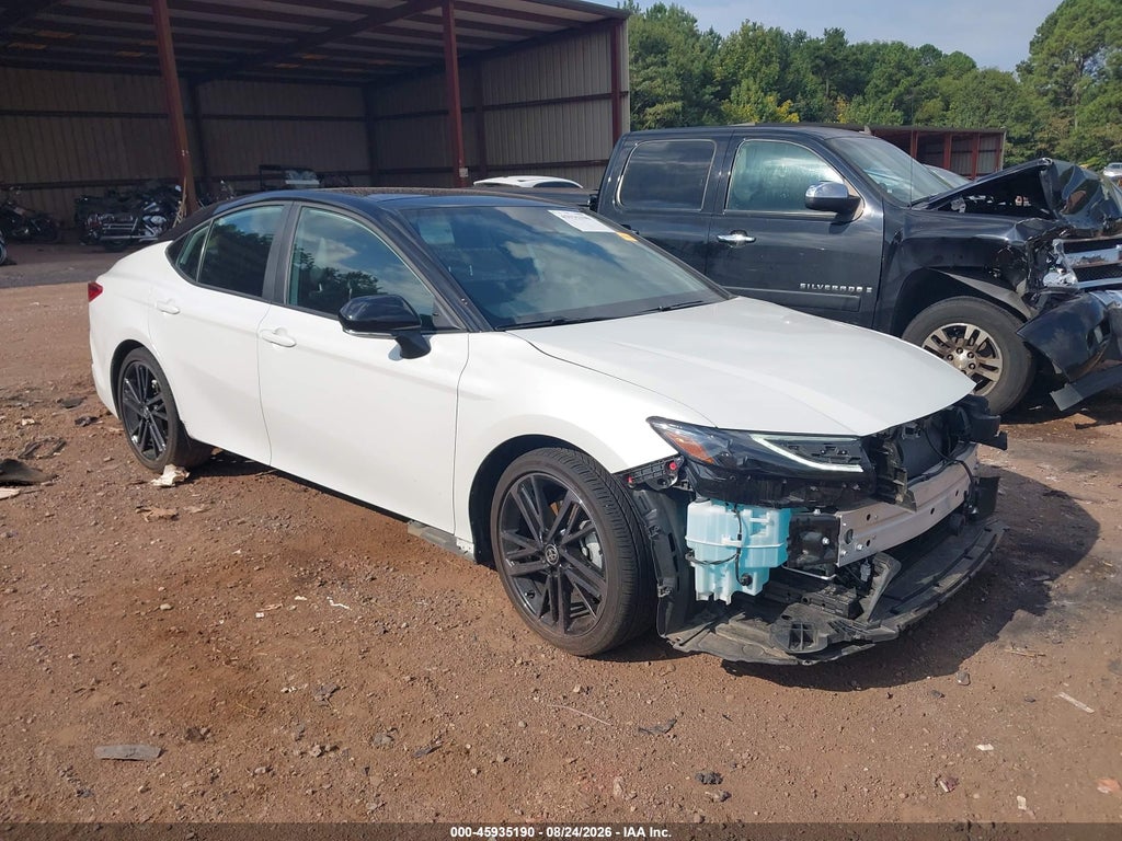 TOYOTA CAMRY 2025