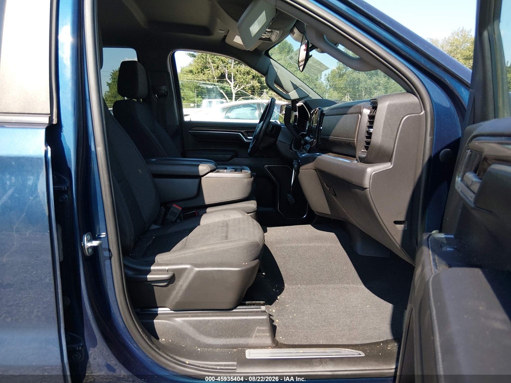 2023 Chevrolet Silverado 1500 4WD Short BED LT Trail Boss photo 5