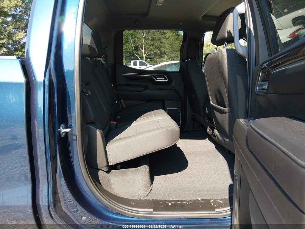 2023 Chevrolet Silverado 1500 4WD Short BED LT Trail Boss photo 8