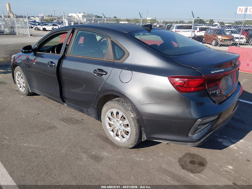 2020 Kia Forte FE photo 3