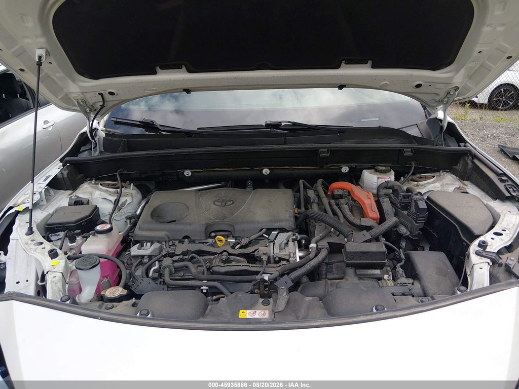 2021 Toyota Venza LE photo 10
