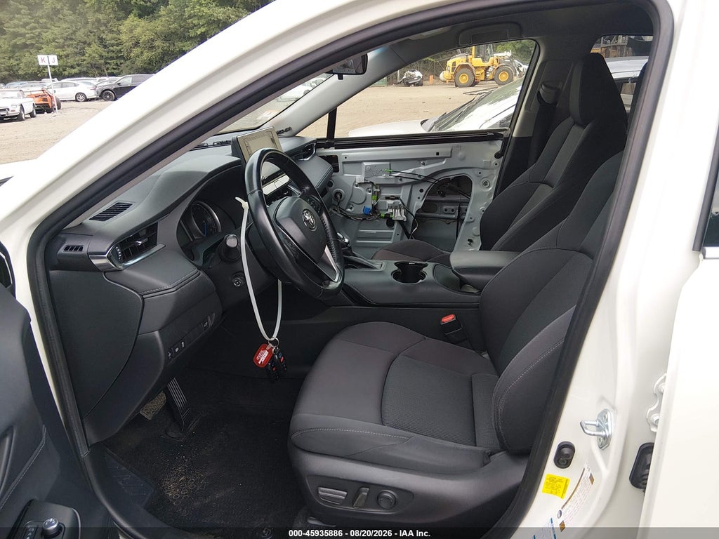 2021 Toyota Venza LE photo 5