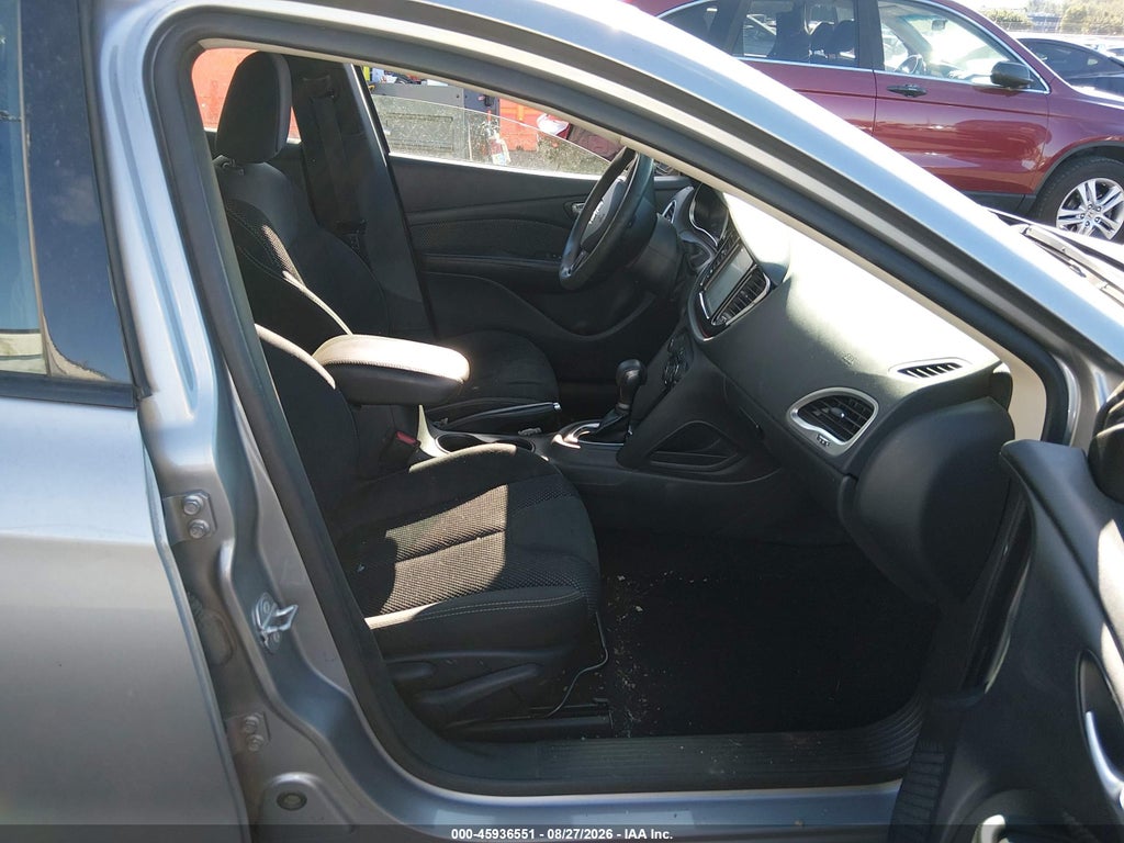 2016 Dodge Dart SXT photo 5