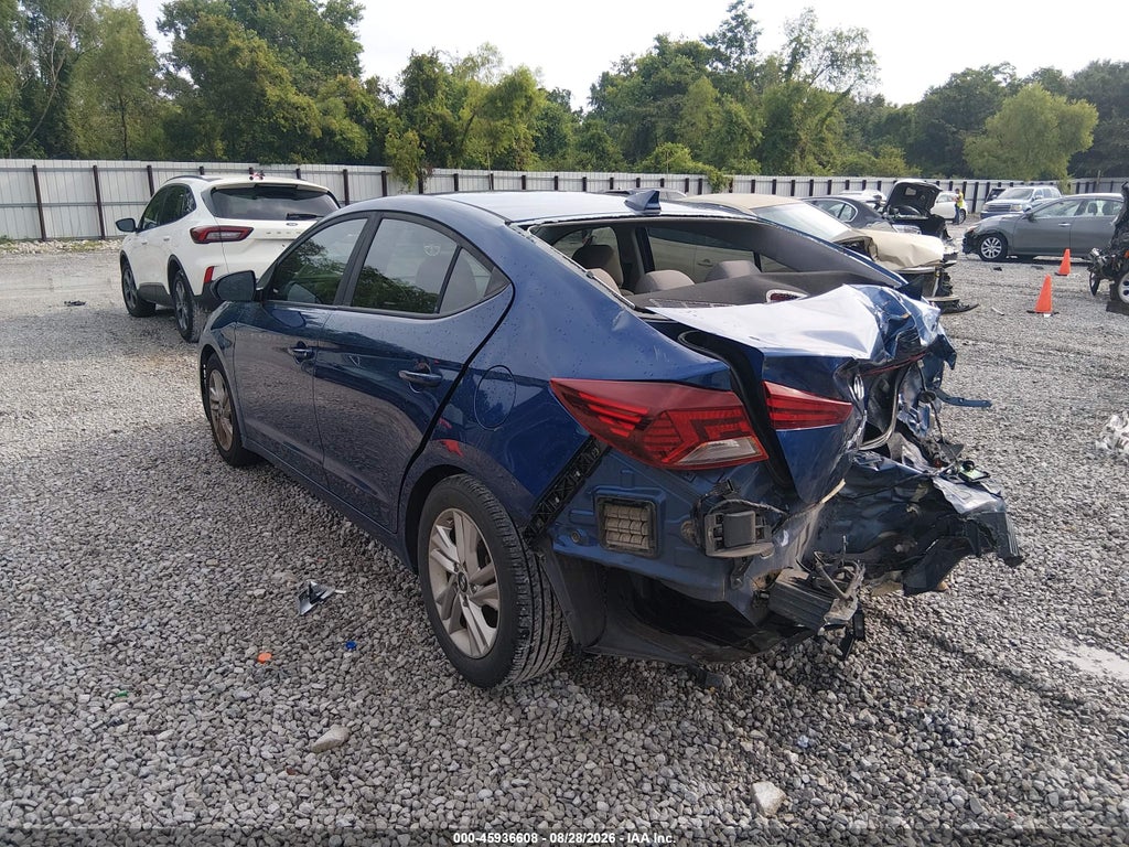 2020 Hyundai Elantra SEL photo 3