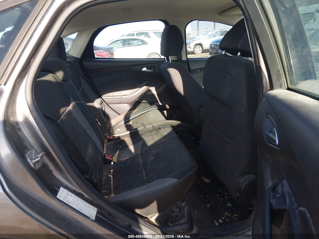 2014 Ford Focus SE photo 8