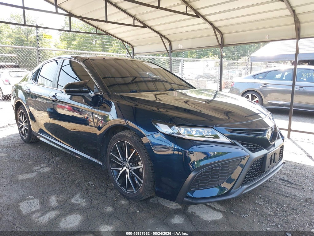 TOYOTA CAMRY 2021