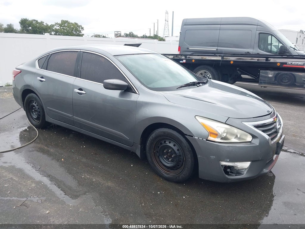 2015 Nissan Altima 2.5 S photo 1