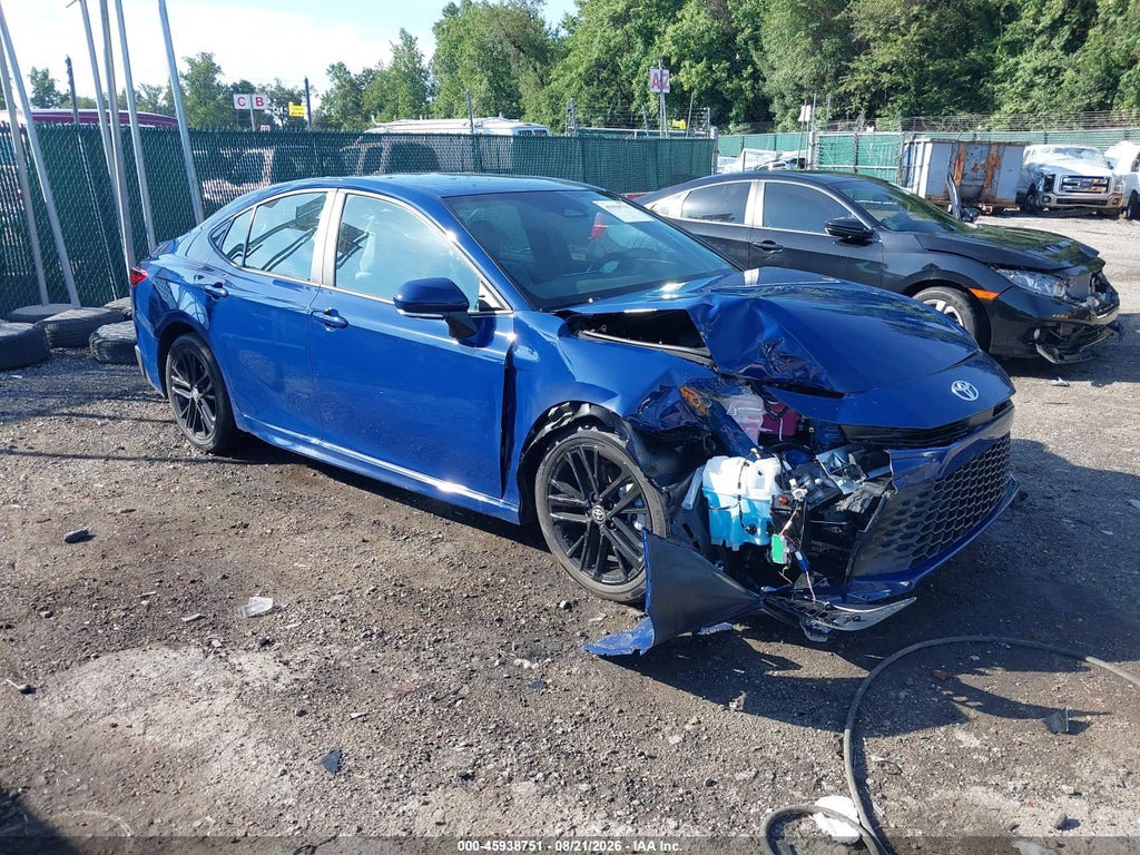 TOYOTA CAMRY 2026