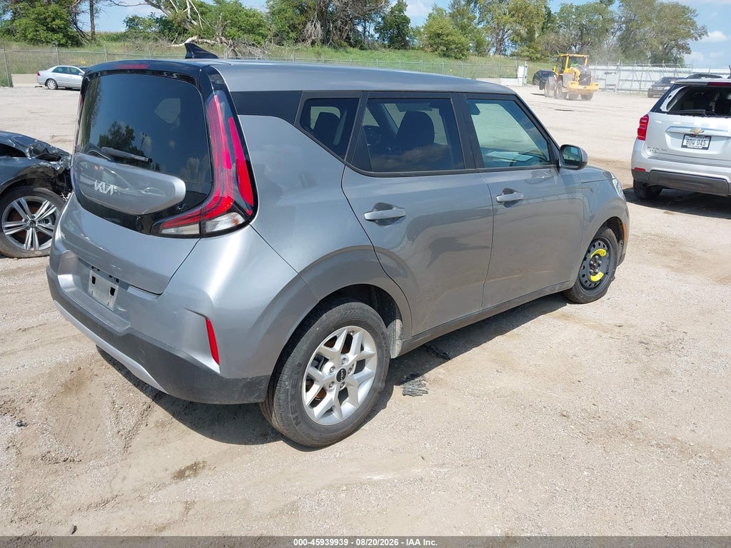 2025 Kia Soul LX photo 4