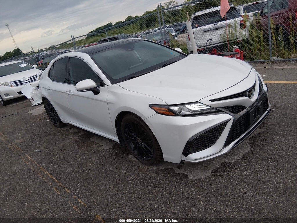 TOYOTA CAMRY 2021