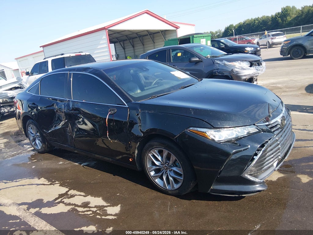 TOYOTA AVALON 2022