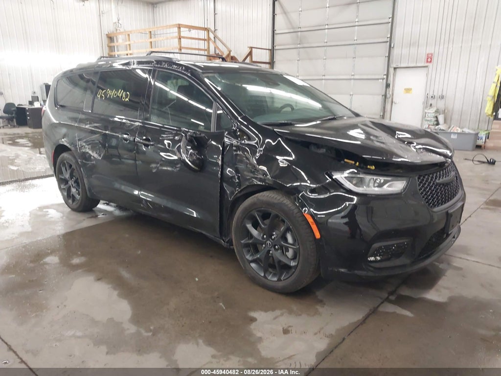 2025 Chrysler Pacifica Limited AWD photo 1