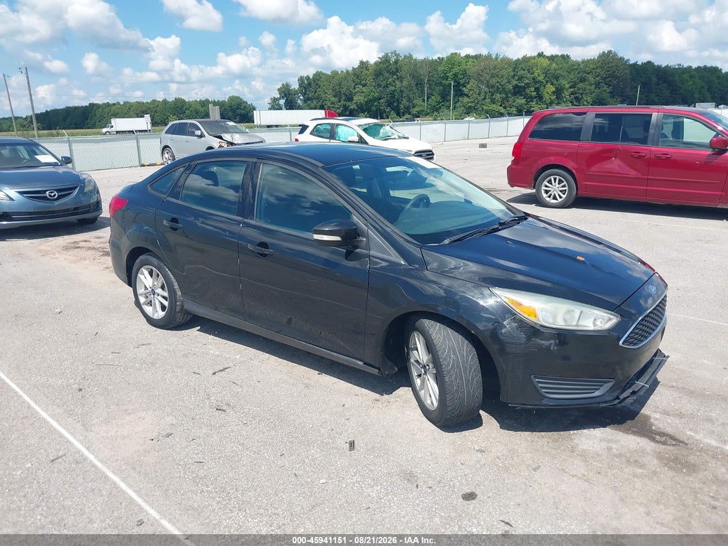 2015 Ford Focus SE photo 1