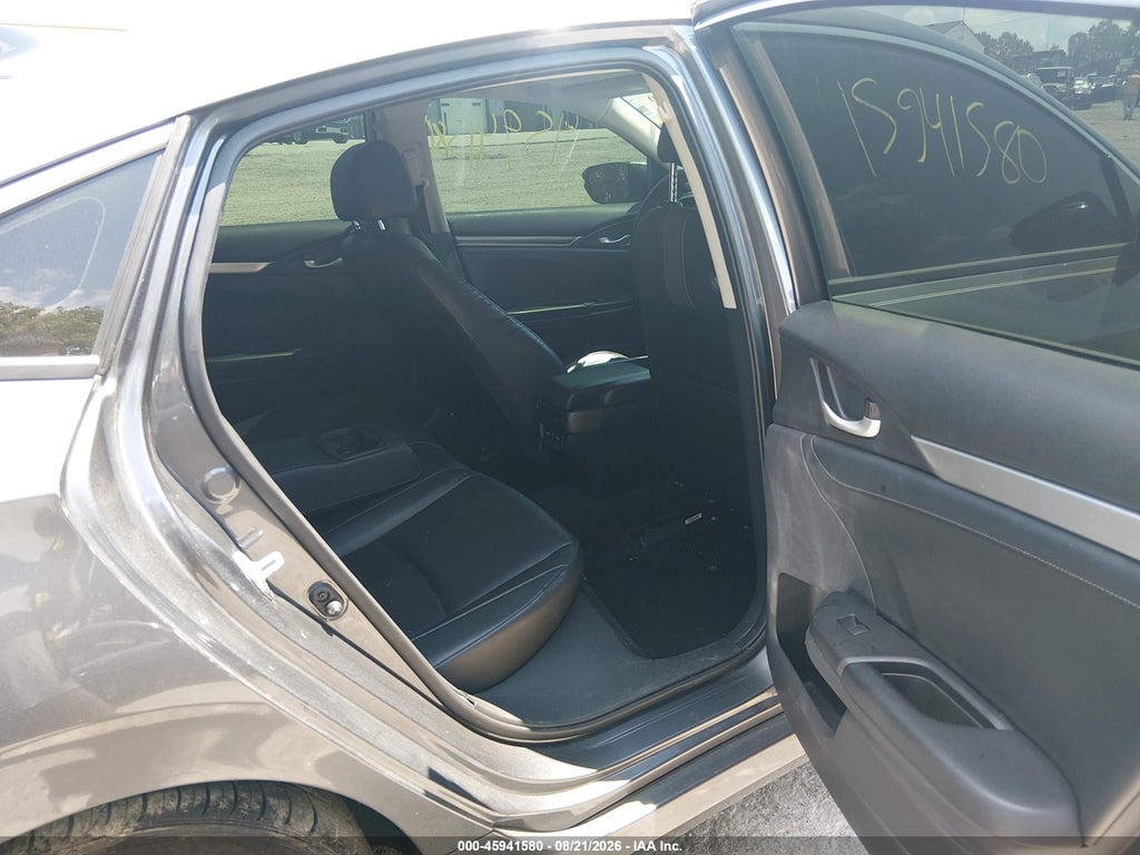 2019 Honda Civic Touring photo 8