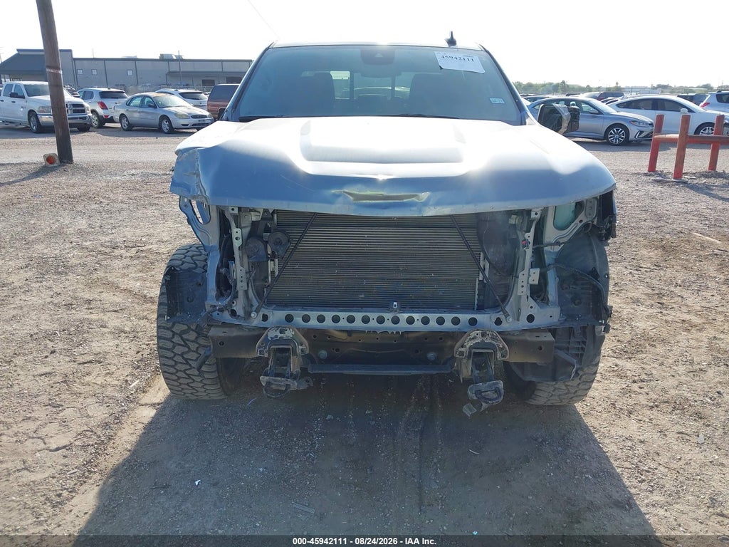 2025 Chevrolet Silverado 1500 4WD Short BED RST photo 6