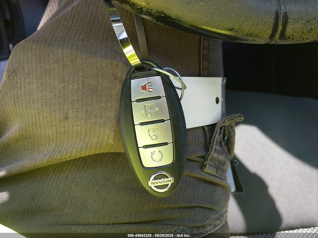 2018 Nissan Pathfinder SV photo 11
