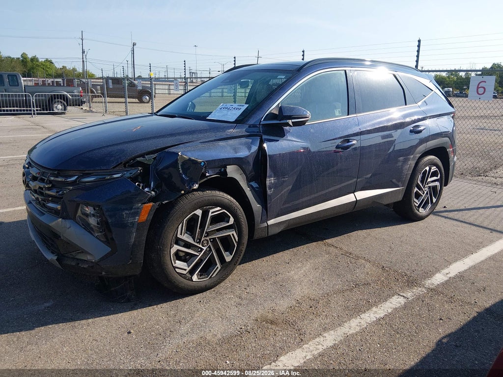 2025 Hyundai Tucson Limited photo 2