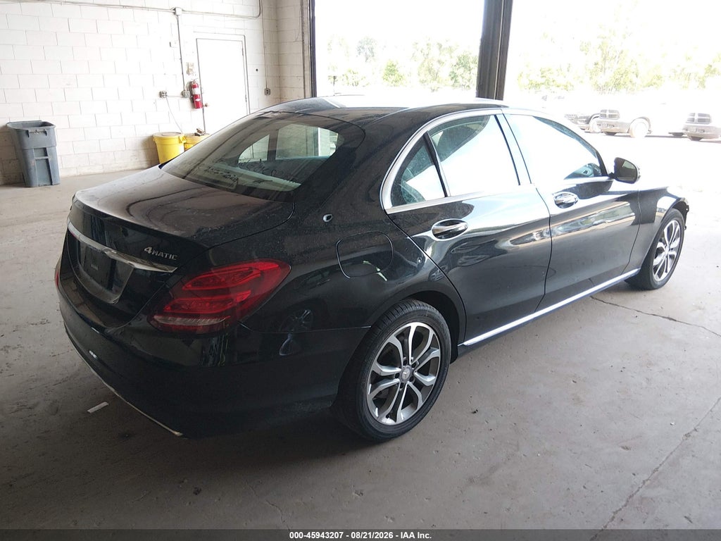 2017 Mercedes-Benz C 300 4MATIC photo 4