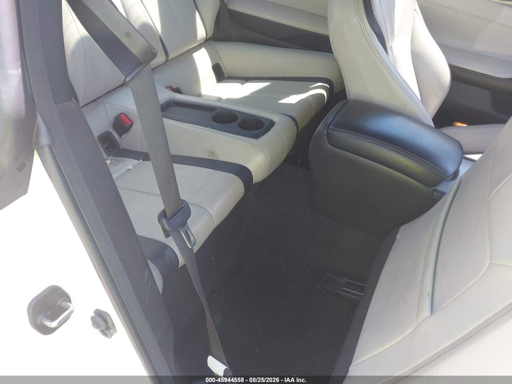 2022 Infiniti Q60 Luxe photo 8