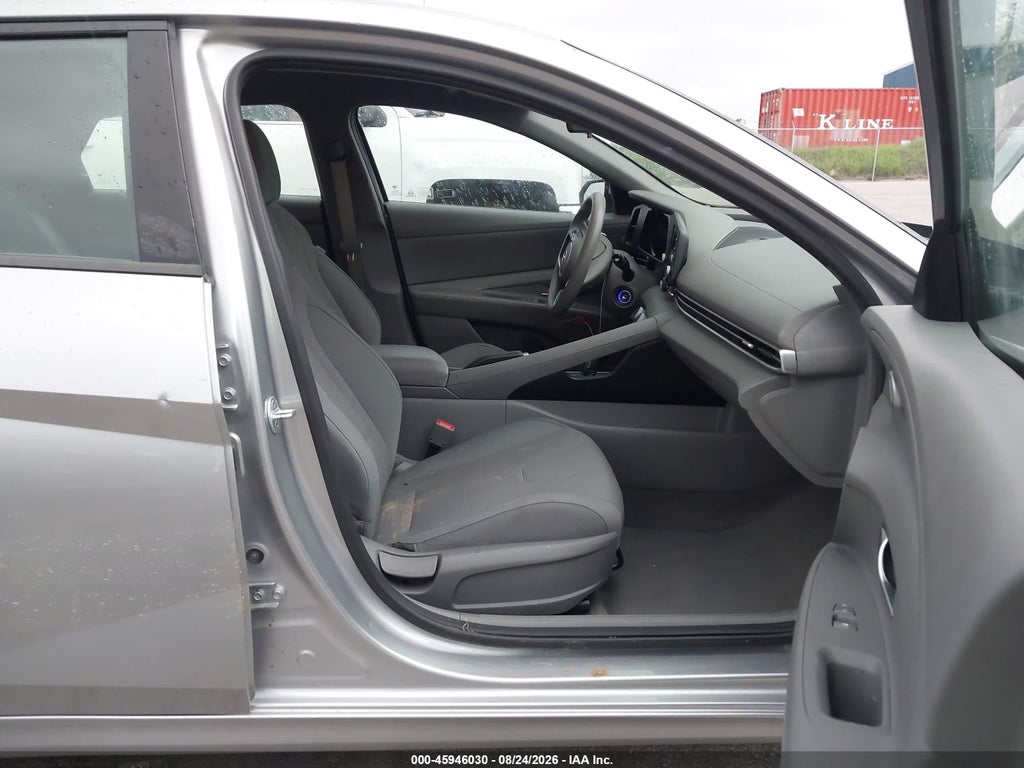 2021 Hyundai Elantra SE photo 5