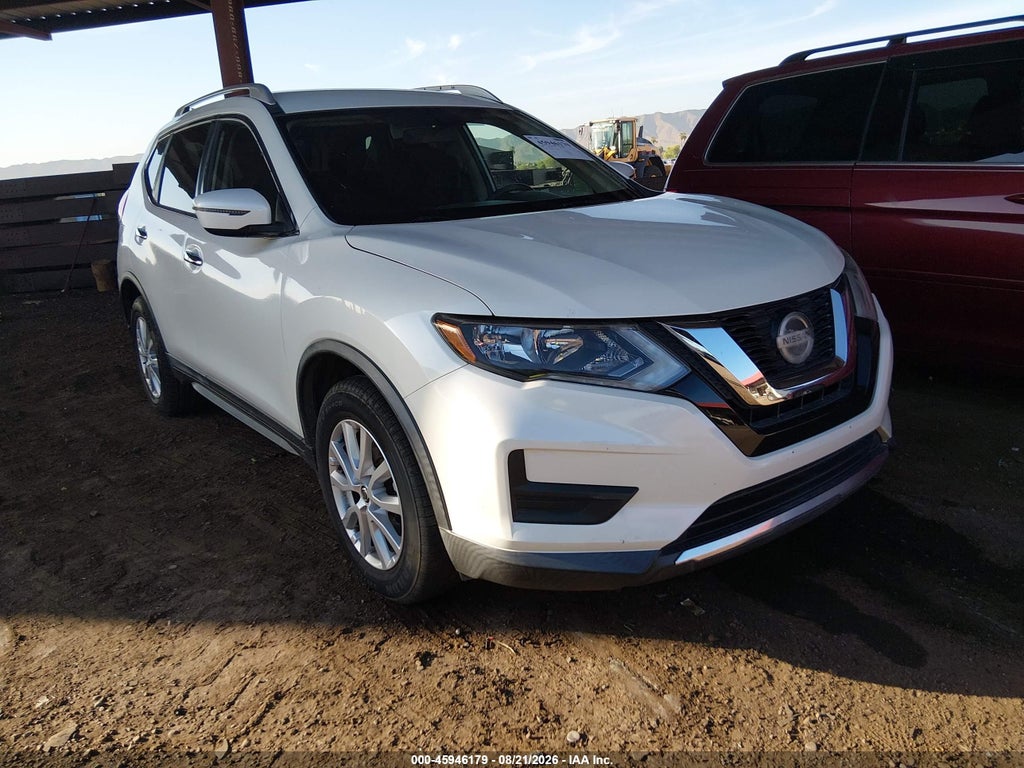 2018 Nissan Rogue SV photo 1