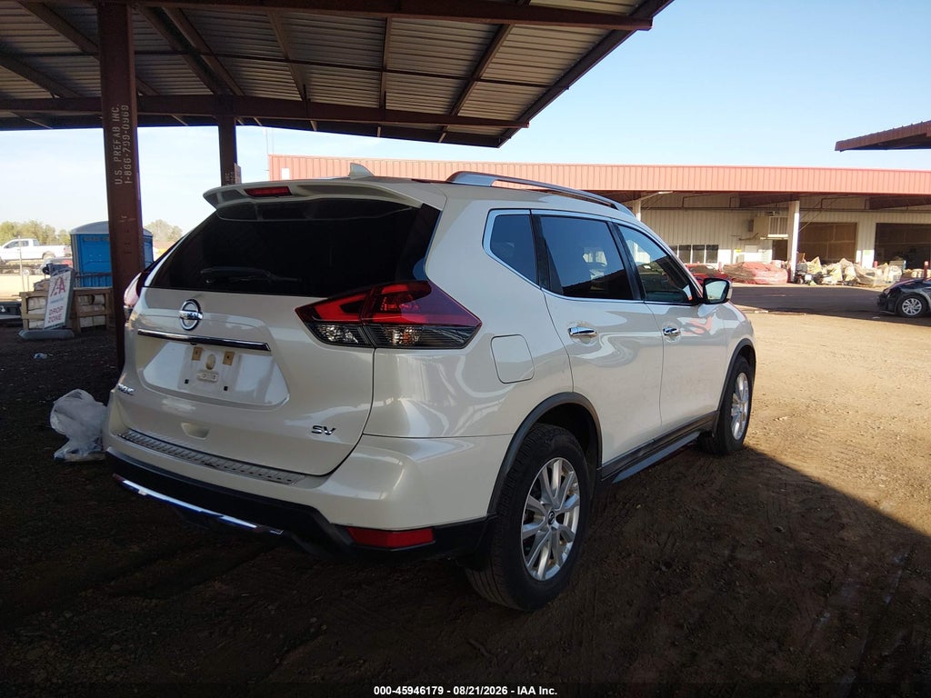 2018 Nissan Rogue SV photo 4