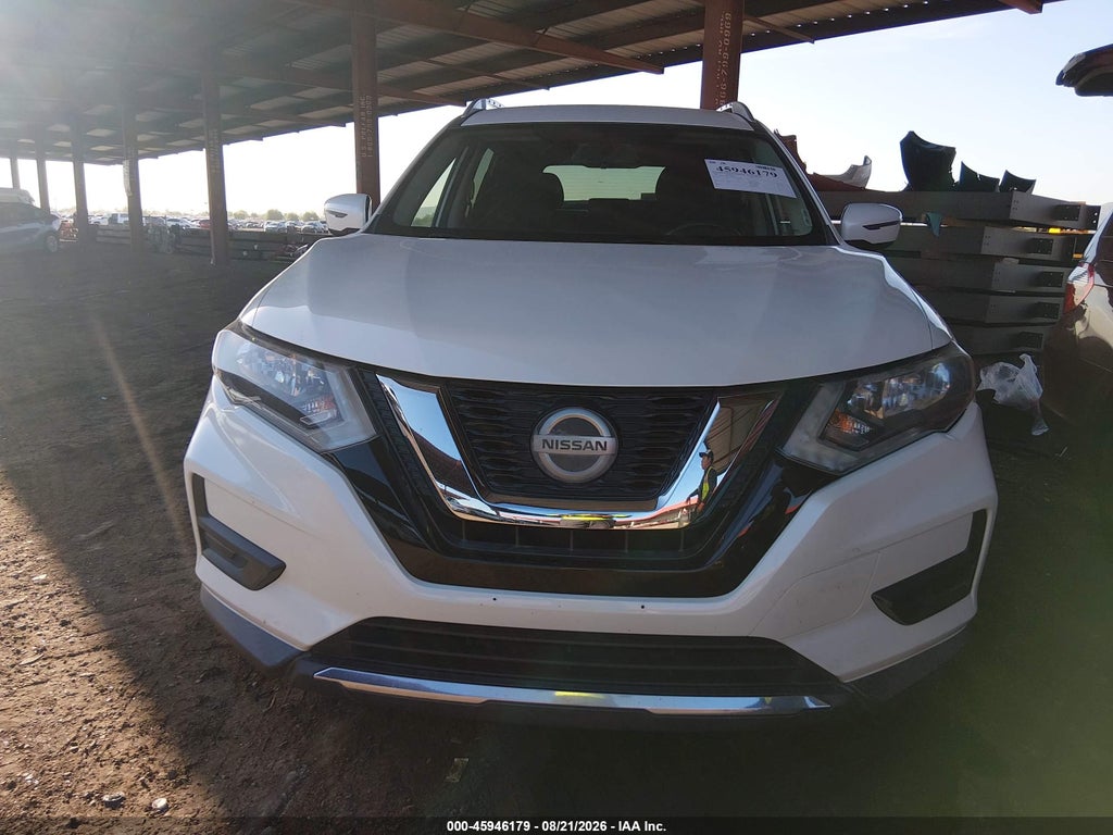 2018 Nissan Rogue SV photo 6