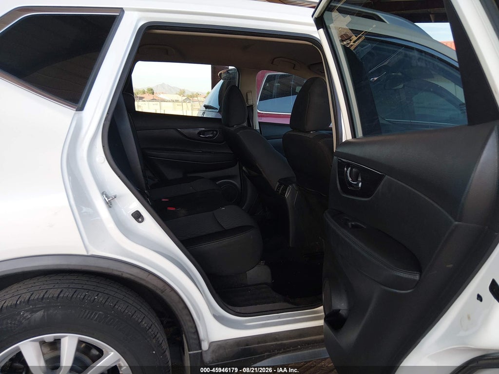 2018 Nissan Rogue SV photo 8