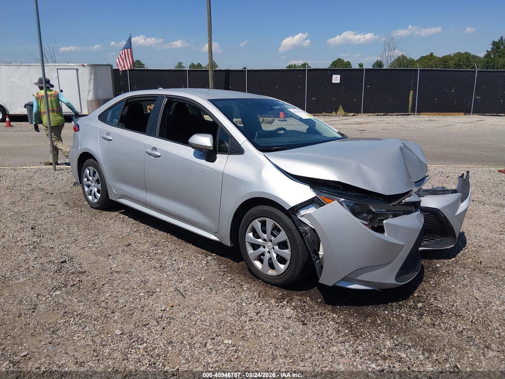 2021 Toyota Corolla LE photo 1