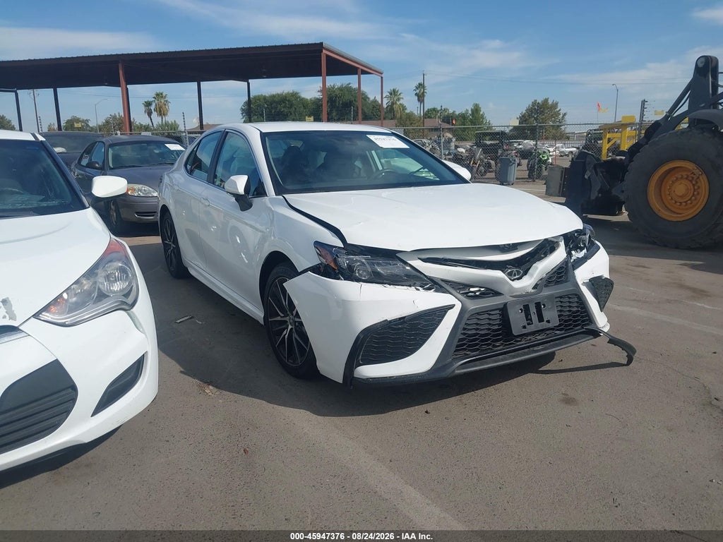 TOYOTA CAMRY 2024