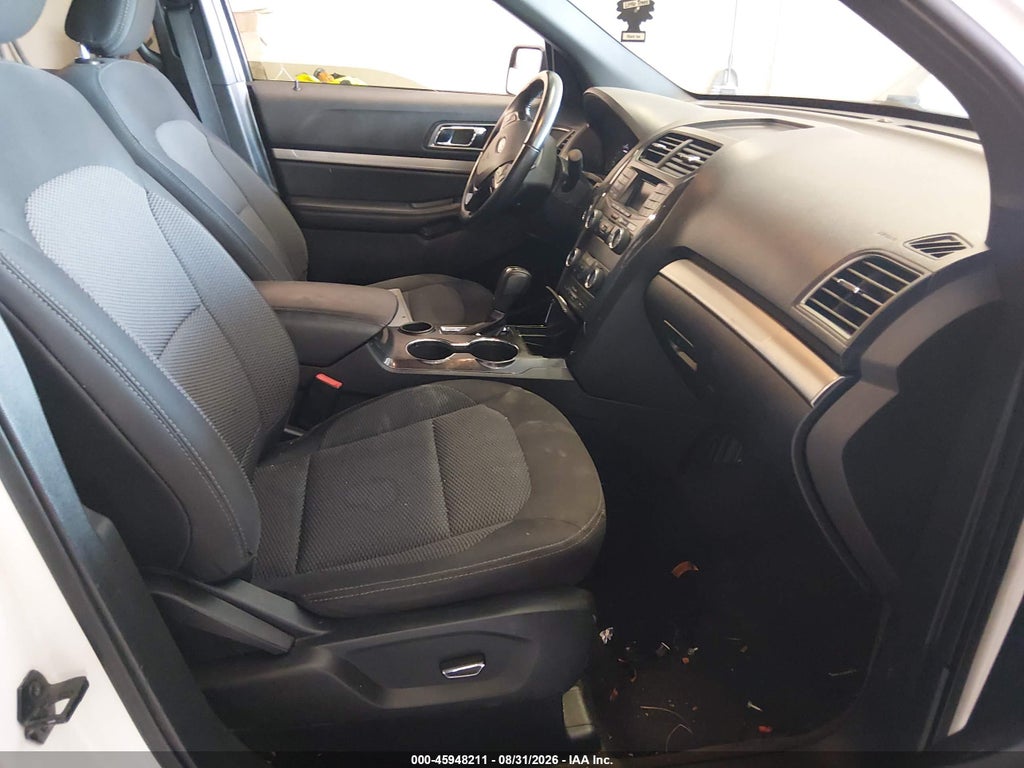 2018 Ford Explorer XLT photo 5