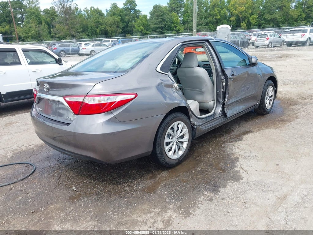 2017 Toyota Camry LE photo 4