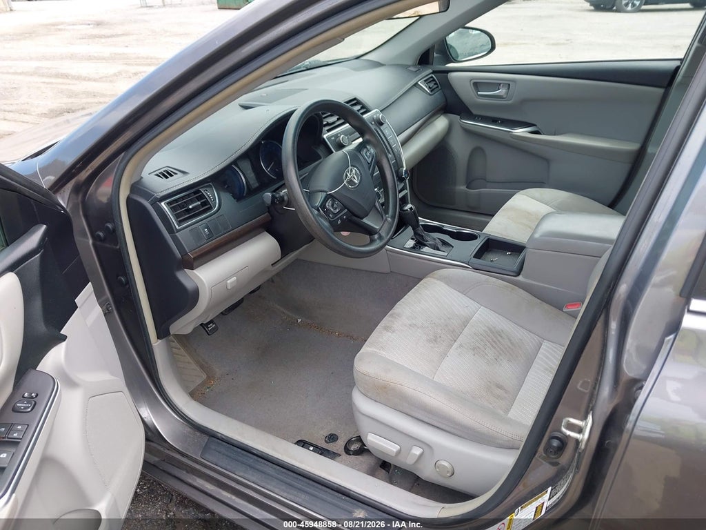 2017 Toyota Camry LE photo 5