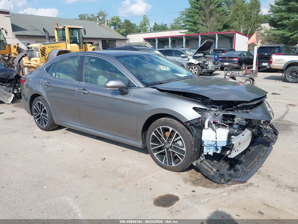 TOYOTA CAMRY 2025