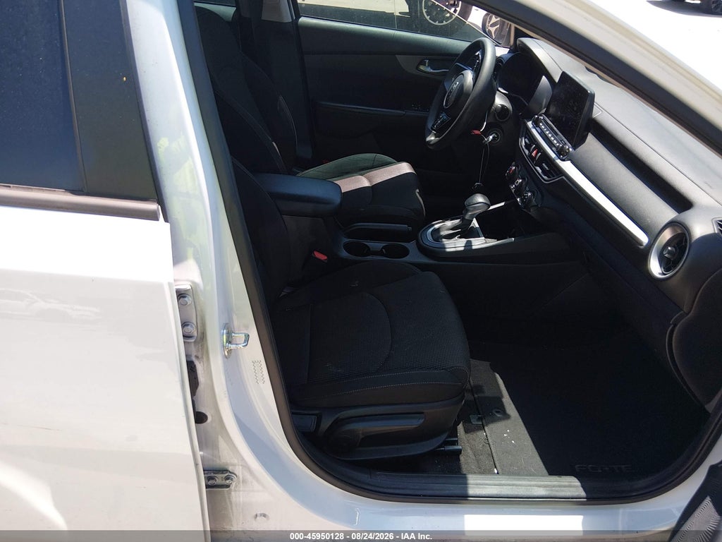 2020 Kia Forte LXS photo 5