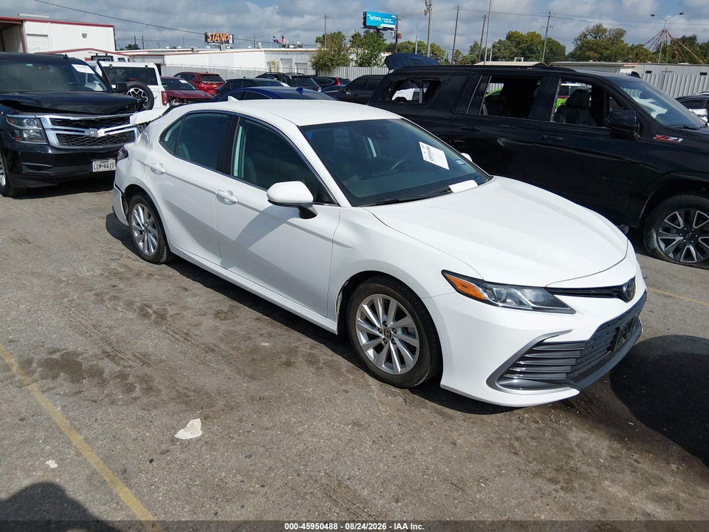 TOYOTA CAMRY 2024