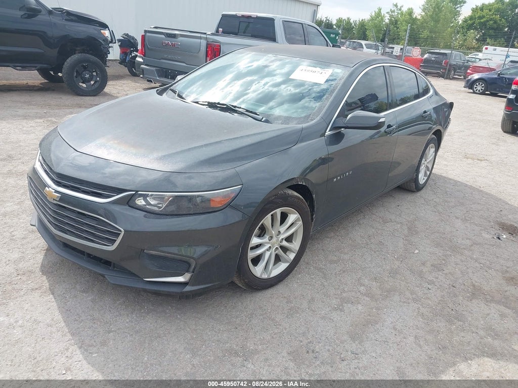2018 Chevrolet Malibu LT photo 2
