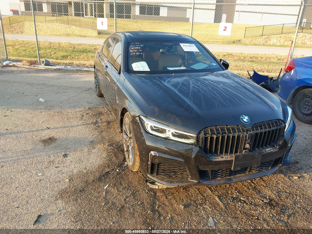 BMW 750 2021