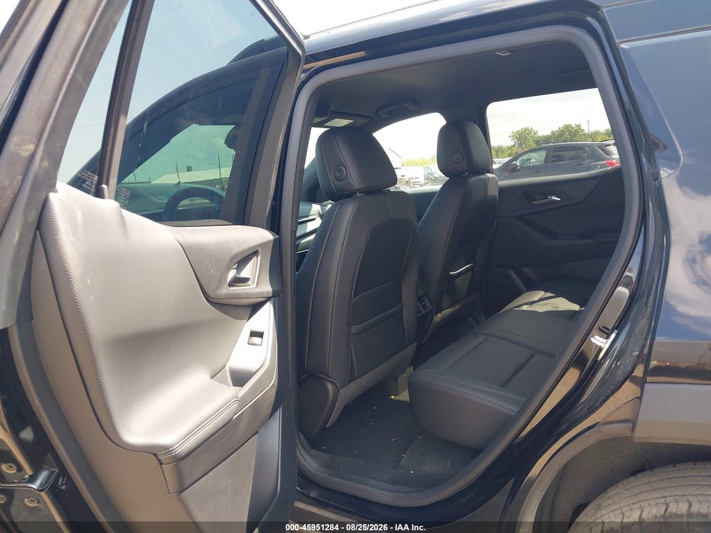 2025 Chevrolet Equinox AWD LT photo 8