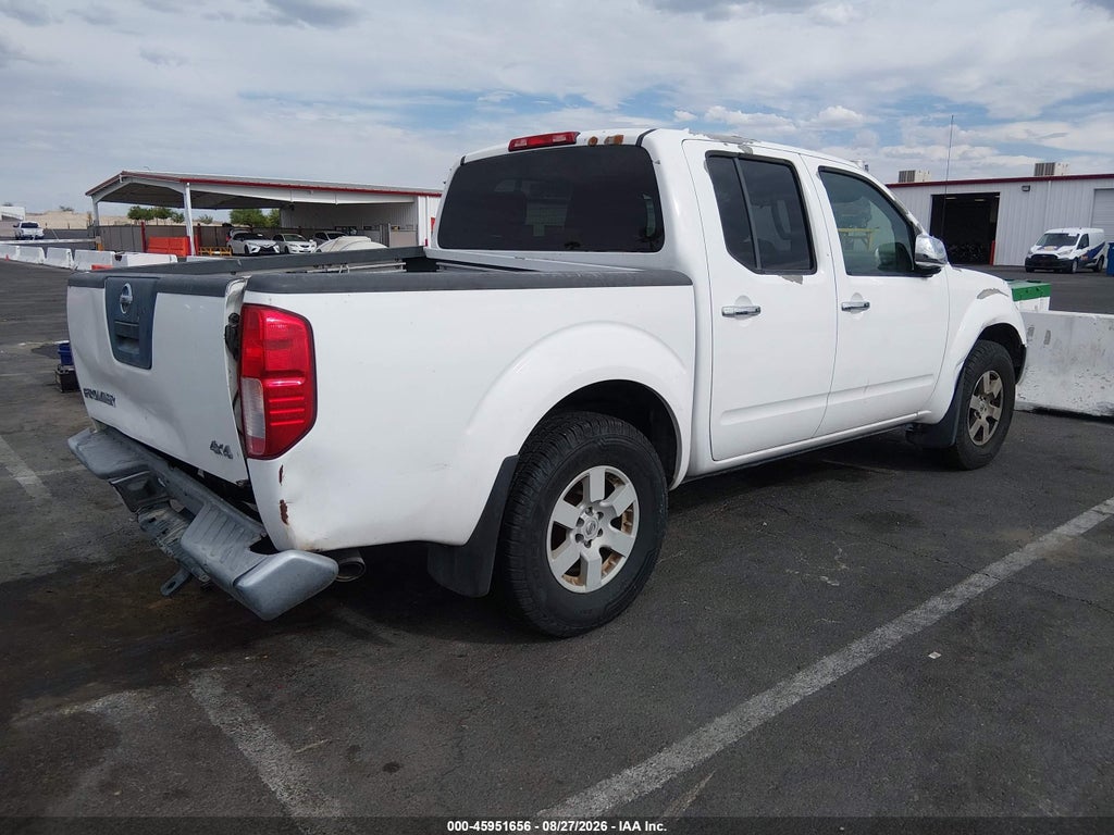 2005 Nissan Frontier Crew Cab LE/SE/OFF Road photo 4