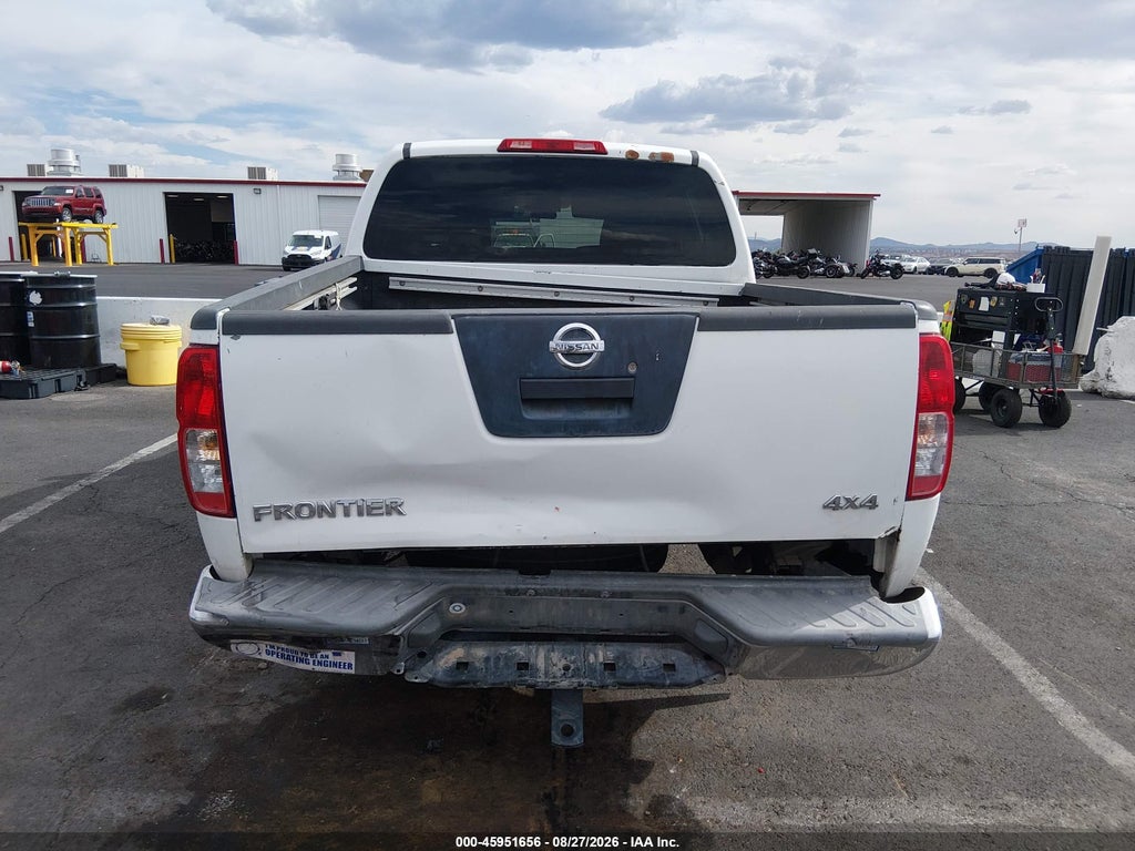 2005 Nissan Frontier Crew Cab LE/SE/OFF Road photo 6