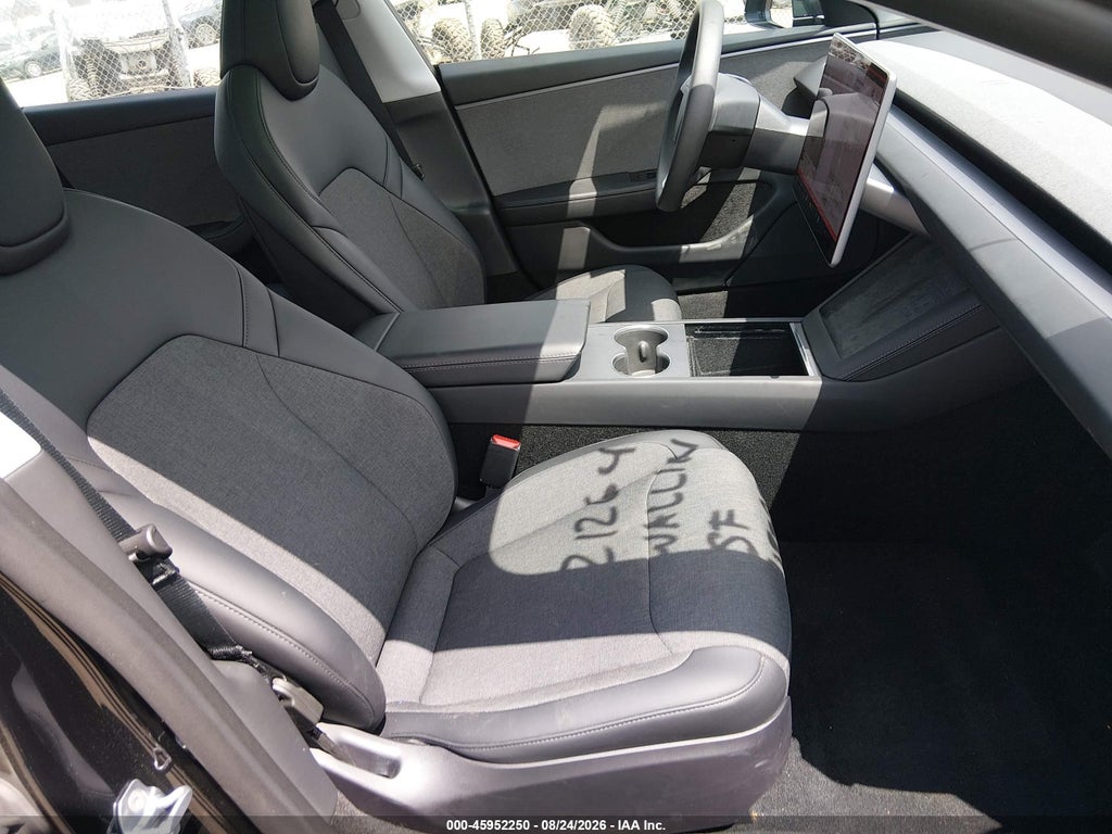 2025 Tesla Model 3 Long Range Rear-Wheel Drive/Standard Rear-Wheel Drive photo 5