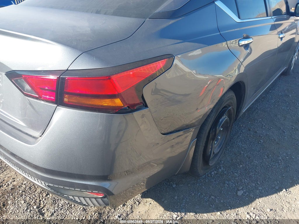 2021 Nissan Altima S FWD photo 6